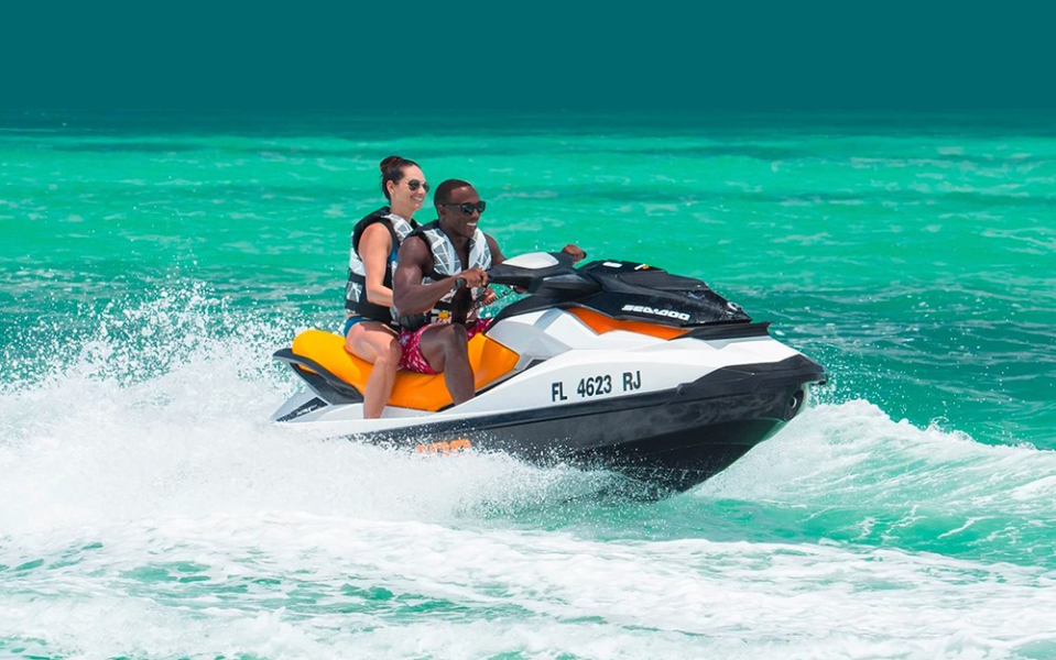 Six Fins Key West: 2-Hr Flagship Jet Ski Tour
